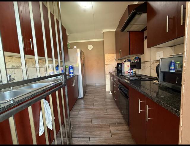 3 BEDROOM HOUSE FOR SALE IN WATERVAL EAST